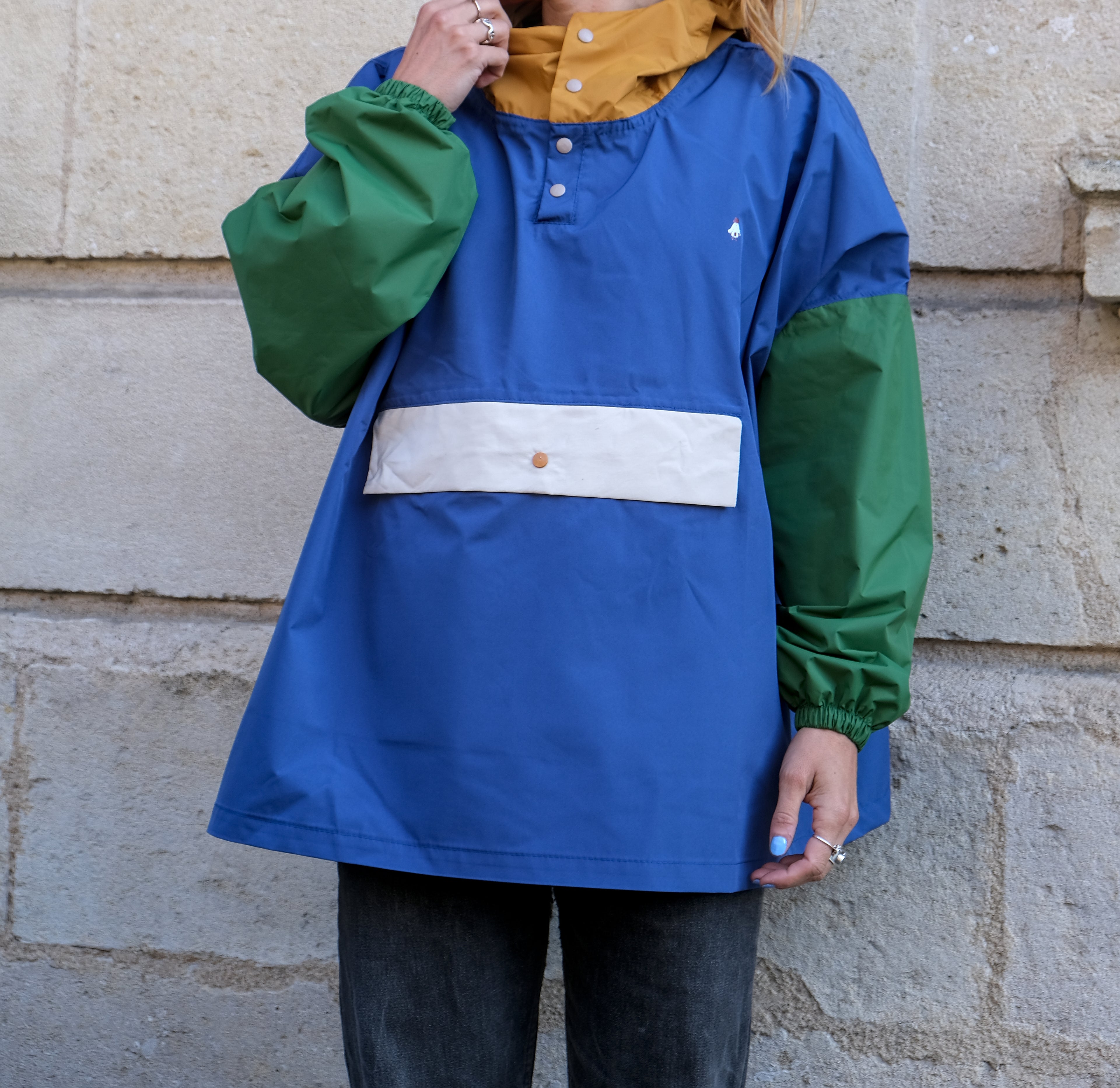 Poncho court Ash Blue